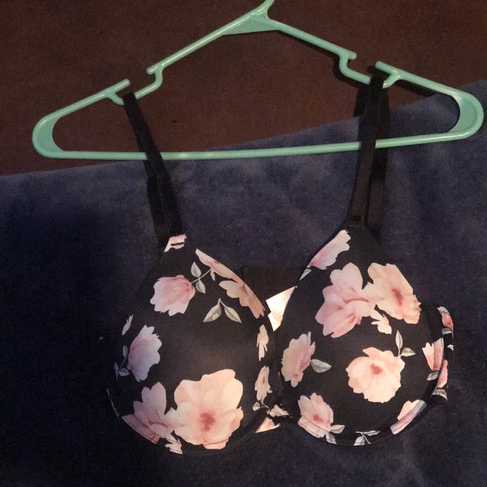 Victoria’s Secret pink bra